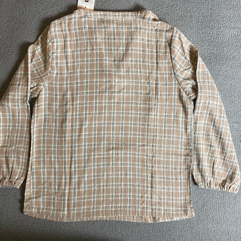 ✨NWT✨ Felina Women’s Beige Plaid V-Neck Blouse - Picture 2 of 7